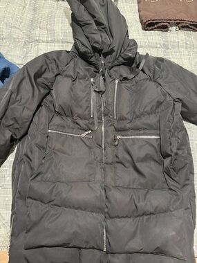 Women’s Black Hooded Puffer Coat - Insulated Winter Jacket size L